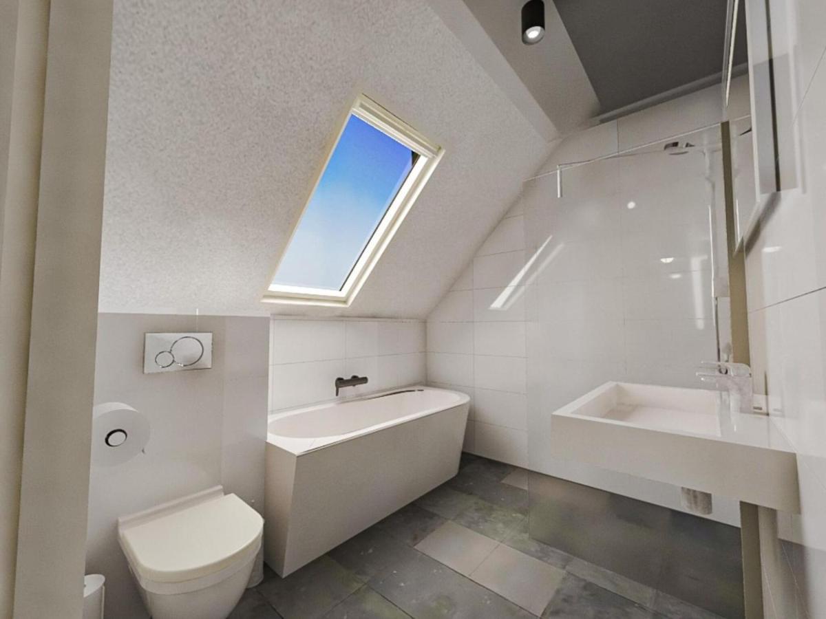 Beautiful With Wine Fridge, In A 1 2 Km From The Nieuwvliet